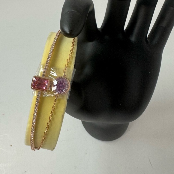 Swarovski Chroma bangle
Mixed cuts, Pink, Rose gold-tone plated - Picture 4 of 5